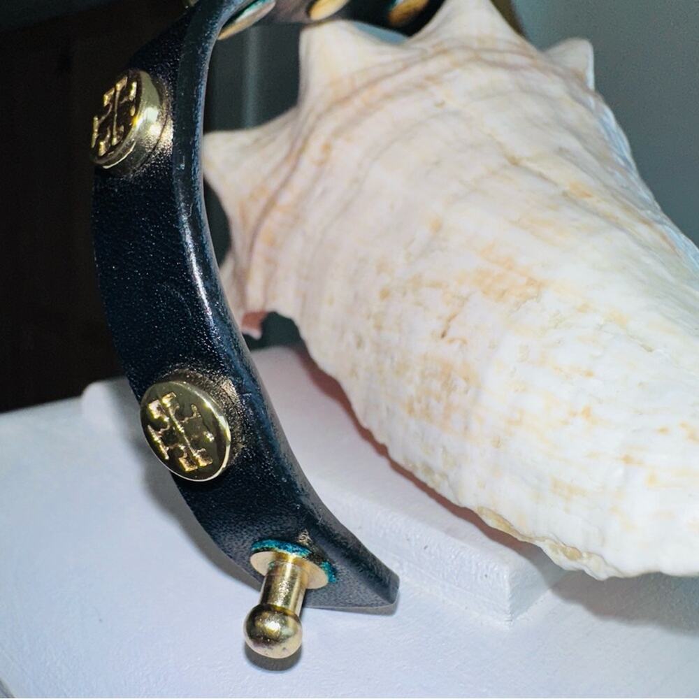 Tory Burch - Leather Double Wrap Logo Studded Bracelet, Black and Gold - Picture 4 of 5